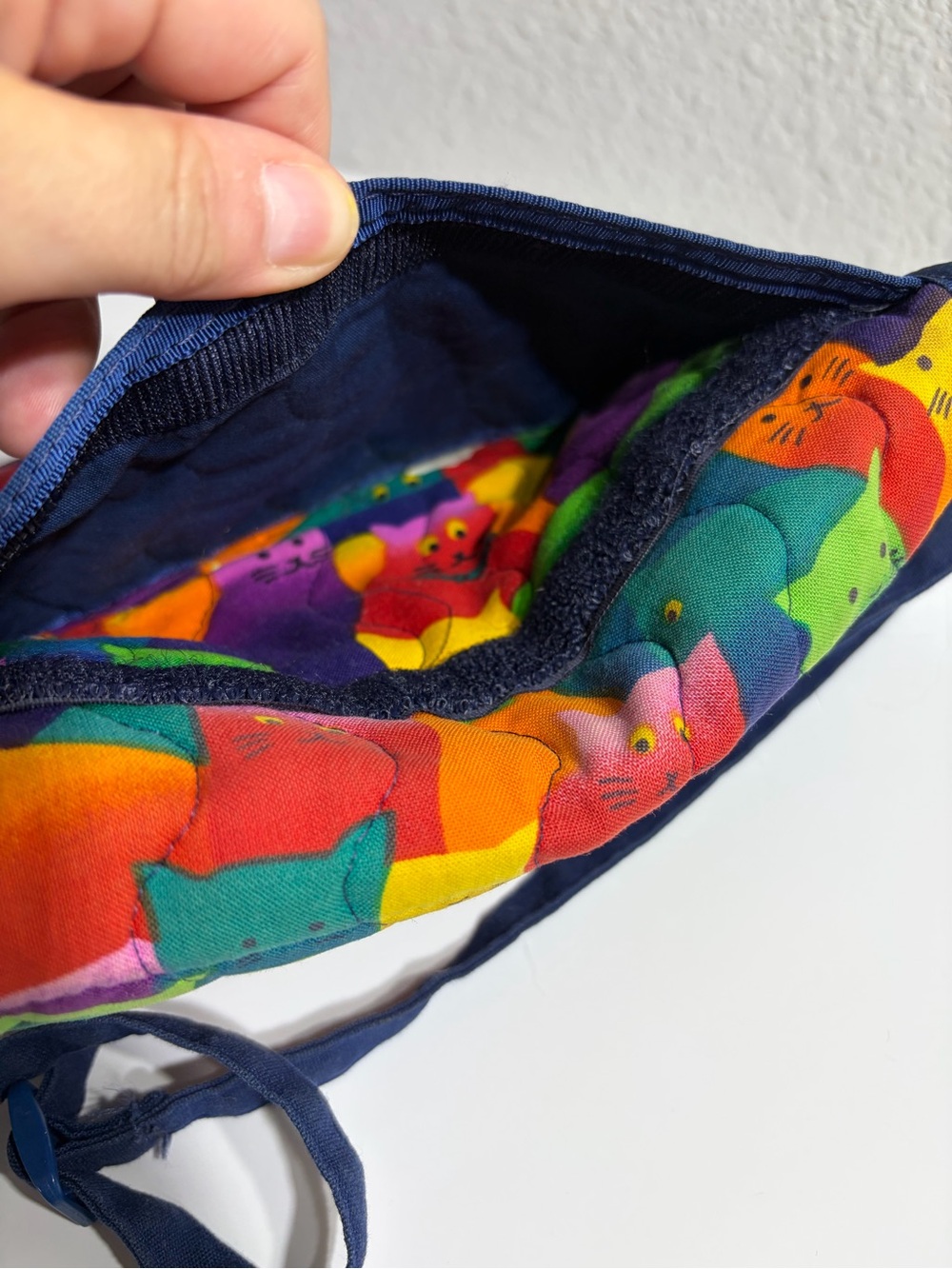 Vintage Multicolor Cat Print Crossbody - Wallet Organizer - Picture 8 of 10